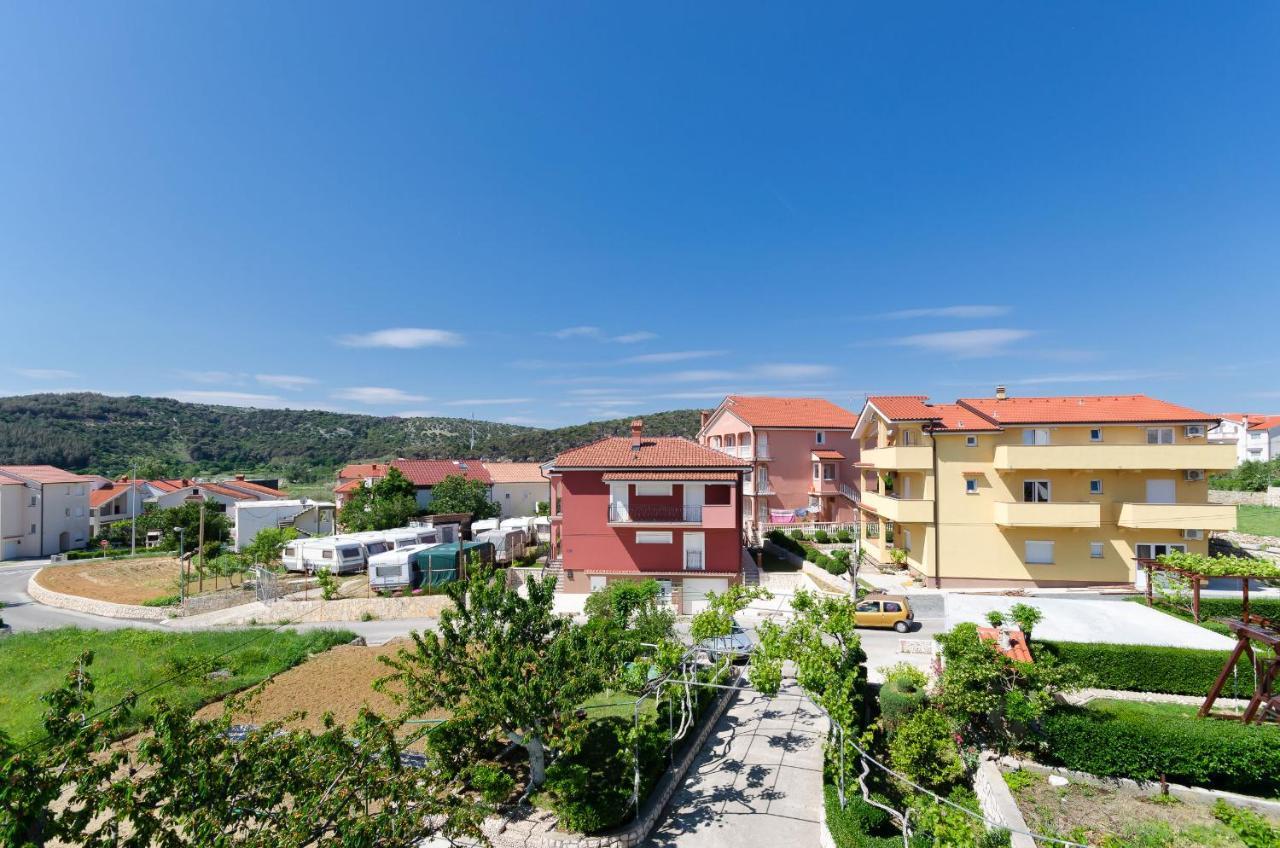 Apartments Rajka Lopar Bagian luar foto